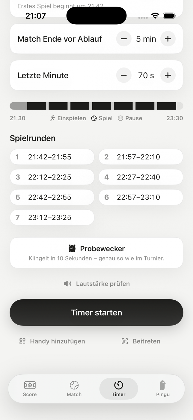 Weiter unten im Timer-Tab: ein Zeitstrahl von 21:30 bis 23:30 mit Einspielen, Spiel und Pause, darunter die sieben Spielrunden mit Uhrzeiten von 21:42 bis 23:25, der Knopf „Probewecker“, die Zeile „Lautstärke prüfen“, der große Knopf „Timer starten“ und darunter „Handy hinzufügen“ und „Beitreten“.